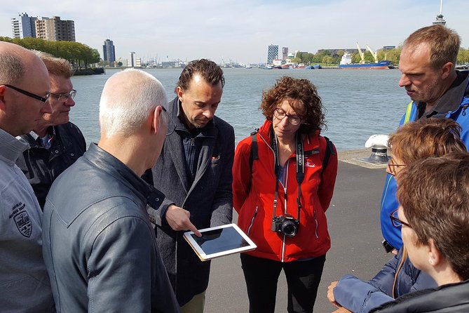 Rotterdam Bike Tour - all the Highlights - Laurenskerk and the bombing of Rotterdam