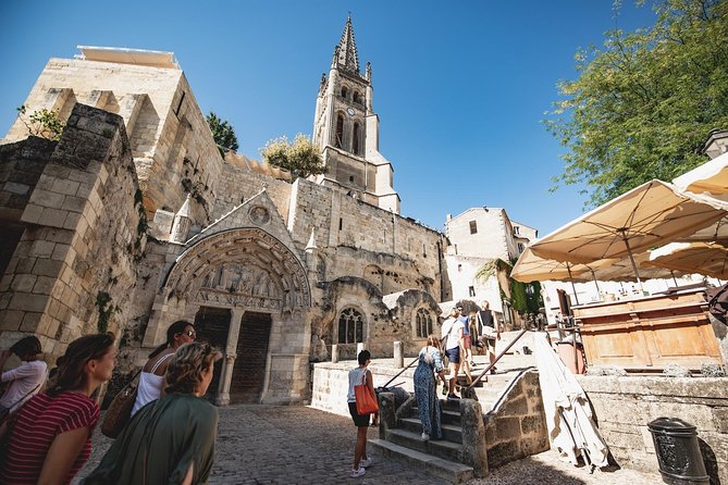 Saint-Emilion Electric Bike Day Tour with Wine Tastings & Lunch - Rain plans and guide quality