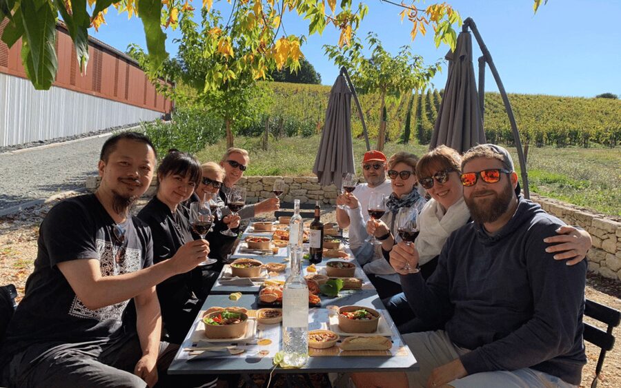 Saint Emilion Wine and Bike Tour - Riding through the Saint-Émilion vineyards