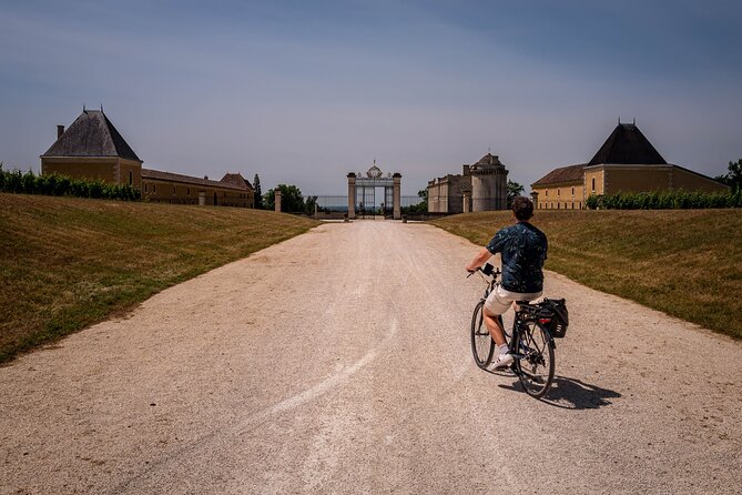 Saint-Émilion Wine Tour By Premium Electric Bike, Lunch Included - Returning to Saint-Émilion for the final pours