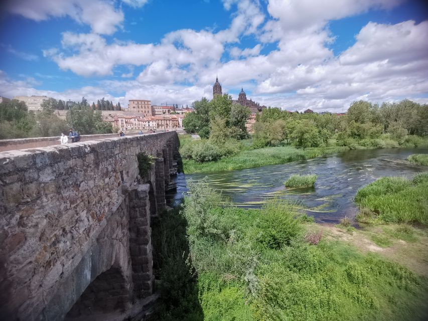 Salamanca: Guided Sightseeing Tour by Bicycle - Why a bicycle works so well in Salamanca