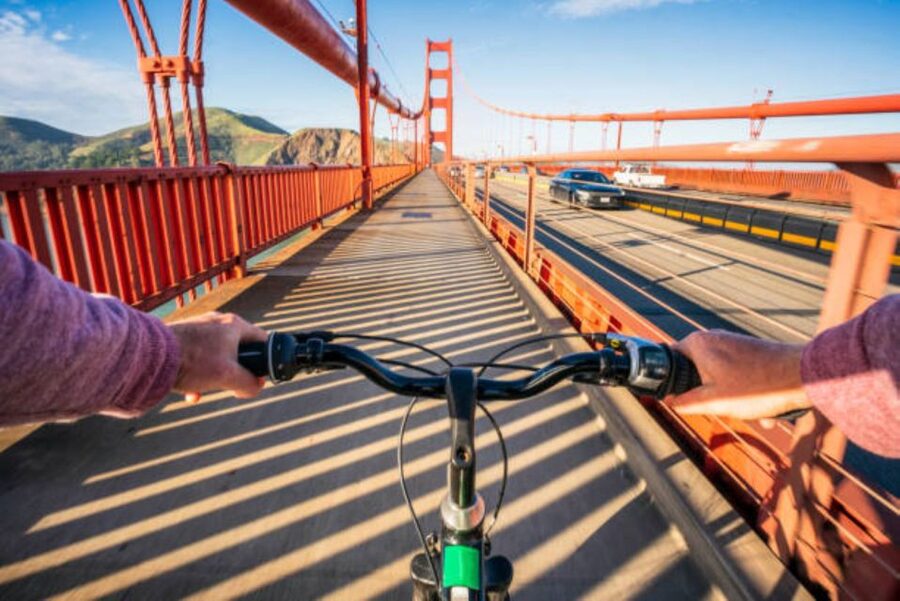 San Francisco: Golden Gate Bridge to Sausalito Bike Tour - Crossing the Golden Gate Bridge by bike