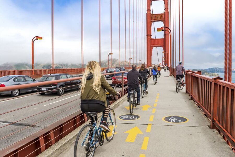 San Francisco: Golden Gate Bridge to Sausalito Cycling Tour - Crossing the Golden Gate Bridge by bike