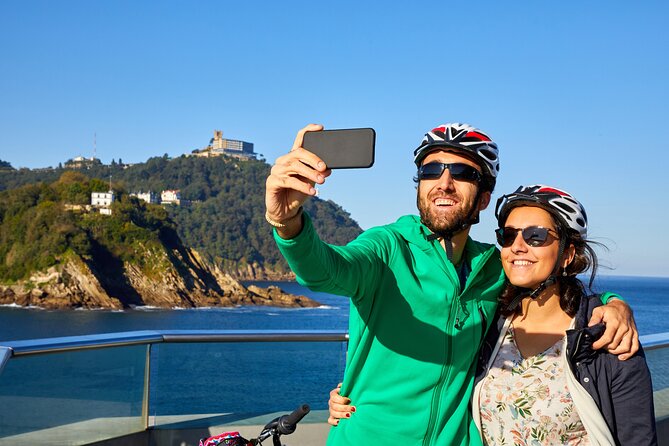 San Sebastian E-bike trour: Basque History and Cultural. - Gros and Cataluña Plaza: daily life beyond the postcard