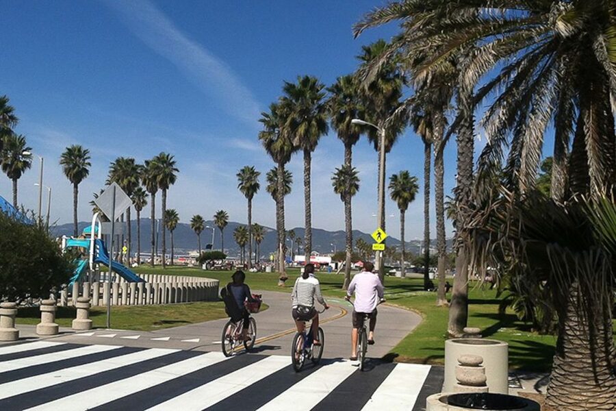 Santa Monica: Full Day Bike Rental - Riding north toward Malibu