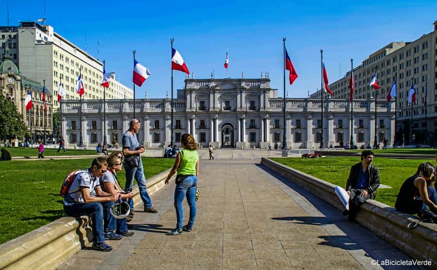 Santiago: Highlights, Parks and Politics Bike Tour - Bustamante Park and Santiago’s Bike Network