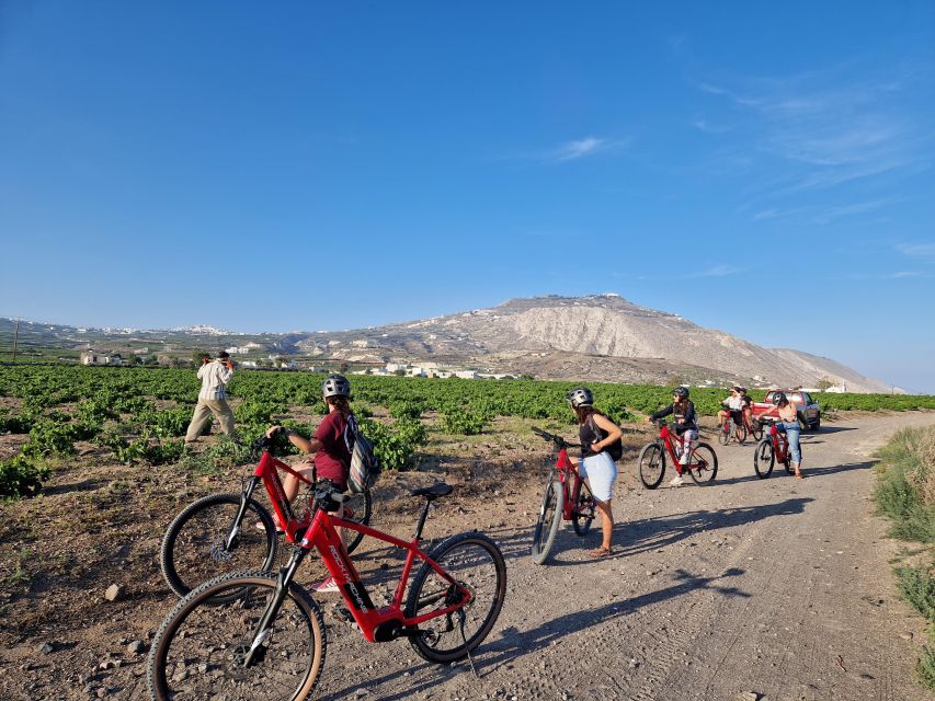 Santorini: E-bike tour experience - Vineyards and the Climb to Megalochori
