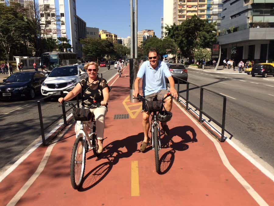 São Paulo: Downtown Historical Bike Tour - Safety, pace, and the physical side of the ride