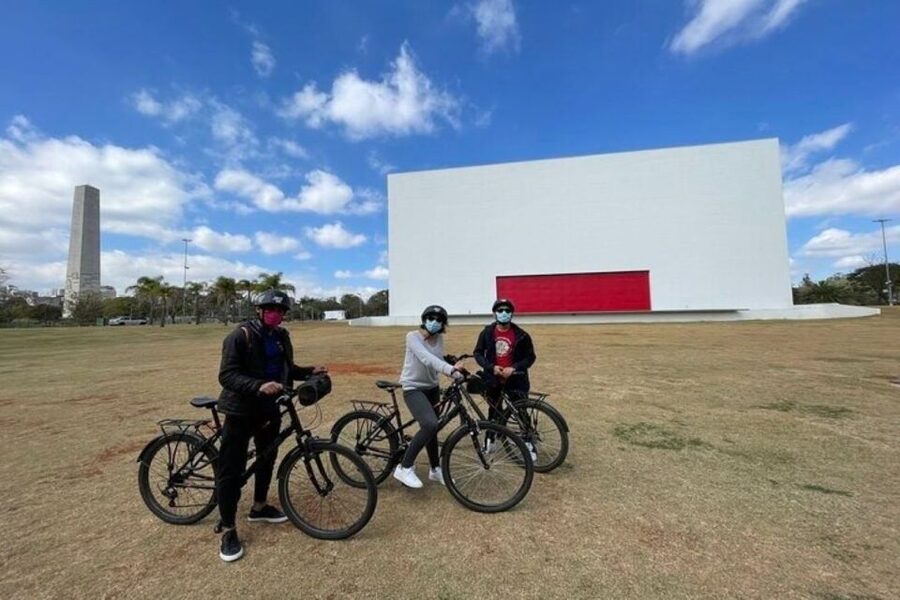 Sao Paulo: The Coolest Urban Scenes Bike Tour - Faria Lima Avenue puts you beside the towers