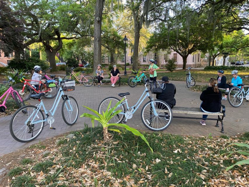 Savannah: Historic District Guided Bike Tour - Forsyth Park and the city’s grand front yard