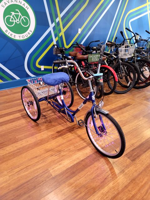 Savannah: Historical Bike Tour with Tour Guide - Riding Savannah’s squares and green spaces