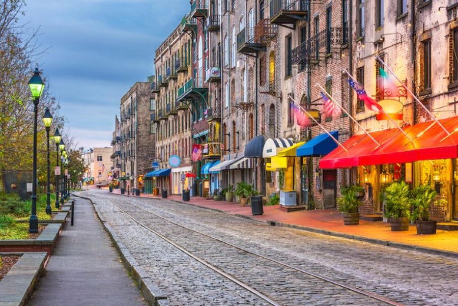 Savannah: History, Culture, & Scenic Views E-Bike Tour - Riding through Savannah’s history and architecture