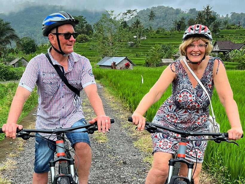 Scenic Cycling Tours Through Bali's Sidemen Countryside - Temple customs and the meaning behind the stops