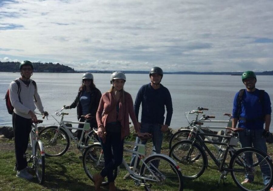 Seattle: 3 Hour Emerald City Standard Bike Tour - Seattle Center’s big-name sights
