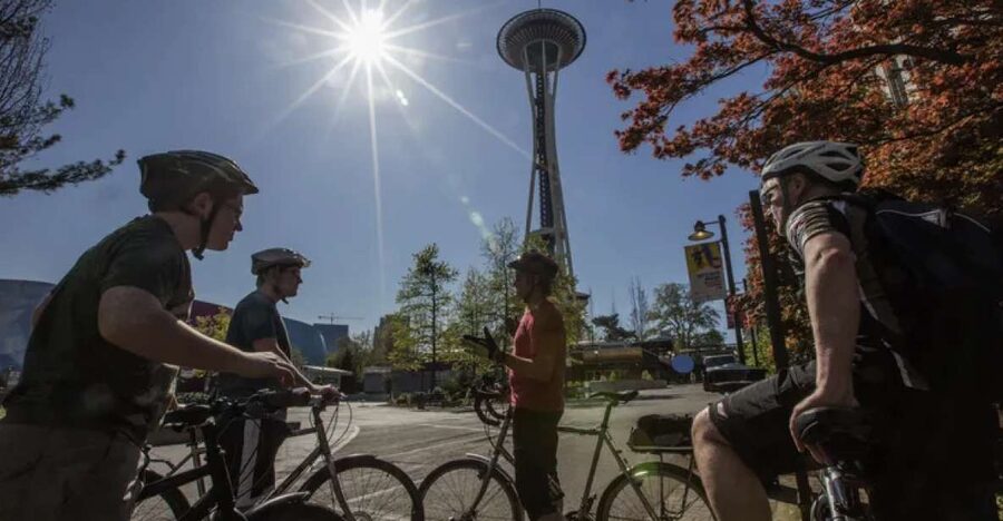 Seattle: 3 Hour Emerald City Standard Bike Tour - Queen Anne and the city’s changing views