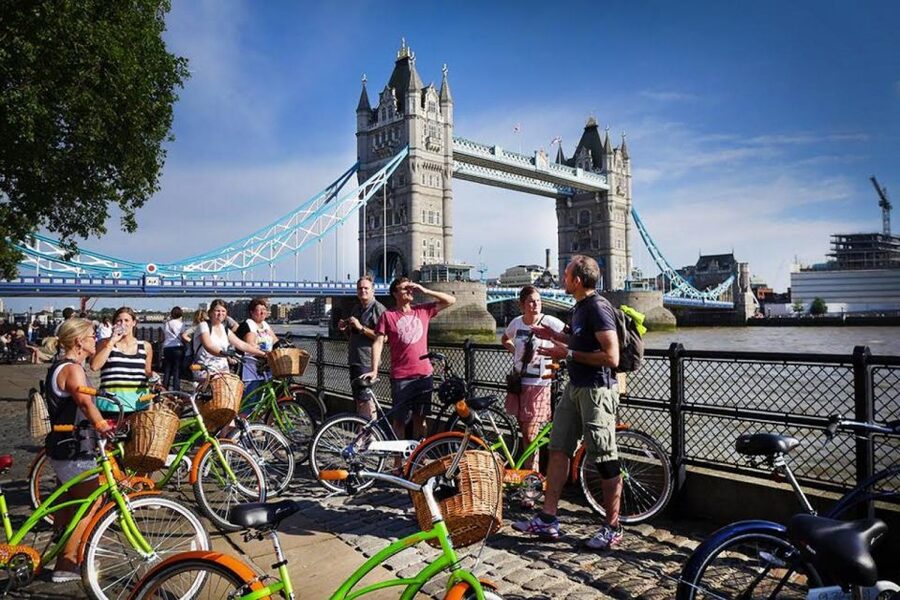 Secret London Tour by Bike - Jack the Ripper and London’s darker stories