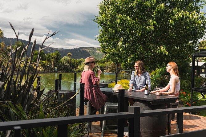 Self-Guided Biking Wine Tour (full day) in the Marlborough Region. - Bottle service makes the bike practical