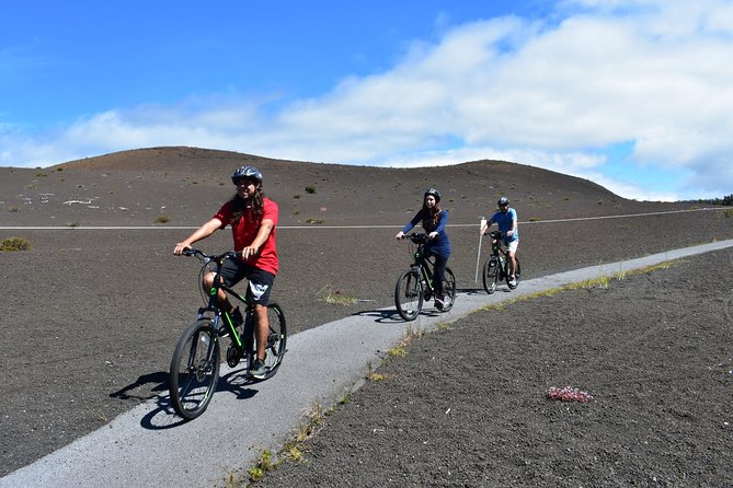 Self-Guided GPS Audio E-Bike Tour Hawaii Volcanoes National Park - Weather, clothing, and comfort