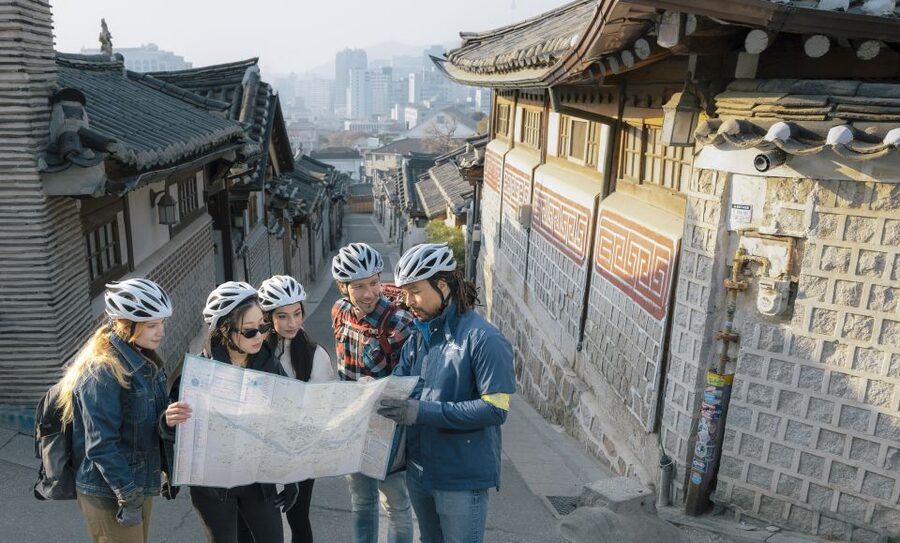 Seoul: City Highlights eBike Tour - Seochon reveals a quieter side of Seoul