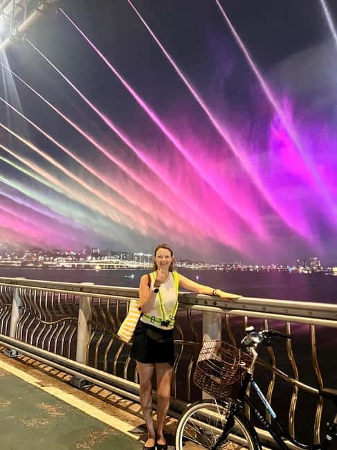 Seoul: Han River Sunset Bike Tour with Rainbow Fountain Show - Banpo Bridge and the Rainbow Fountain show