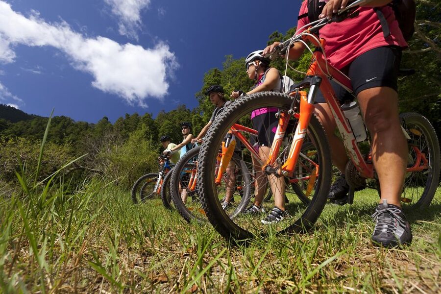 Sete Cidades Bike Rental - What the route feels like around Crater Lake