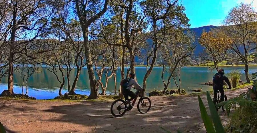 Sete Cidades: E-Bike Rental with GPS and Map Tour - Route 2: Vista do Rei and the rougher Cumeeira Pequena trail