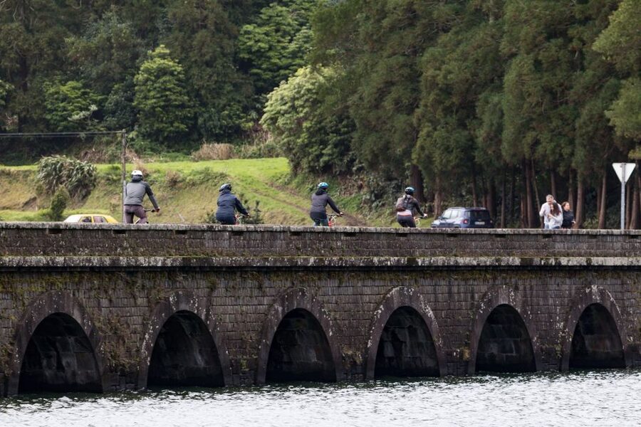 Sete Cidades: Kayaking and Biking Adventure - Equipment and staff: helpful, with a few checks