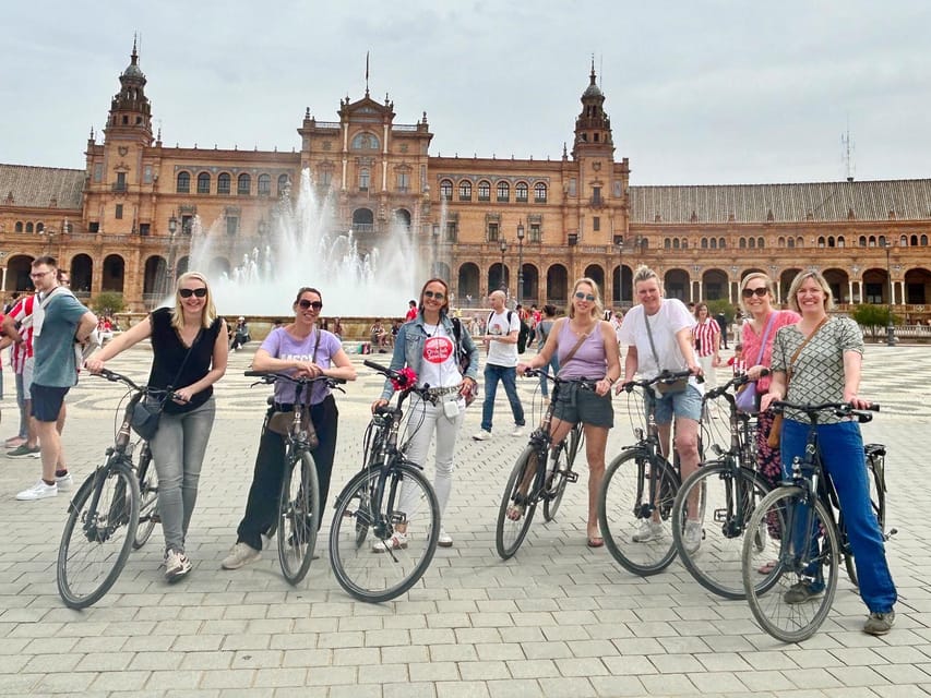 Sevilla: 100% Nederlandstalige Highlights Tour op E-BIKE - Starting behind the Murillo Gardens in Santa Cruz