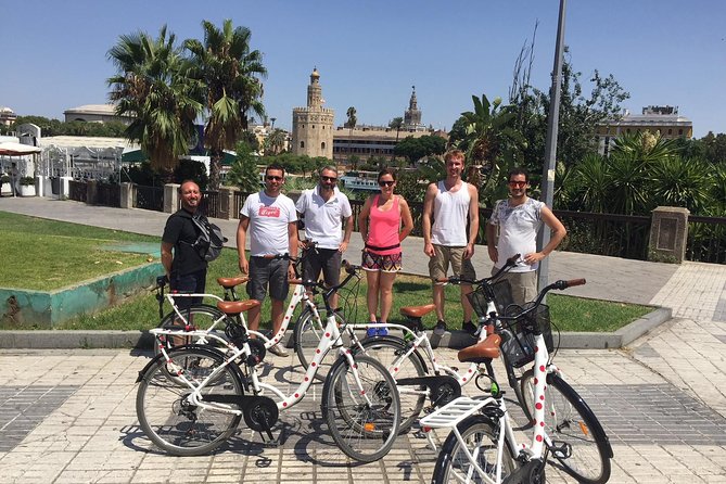 Sevilla Bike Rental - Included equipment and the condition check