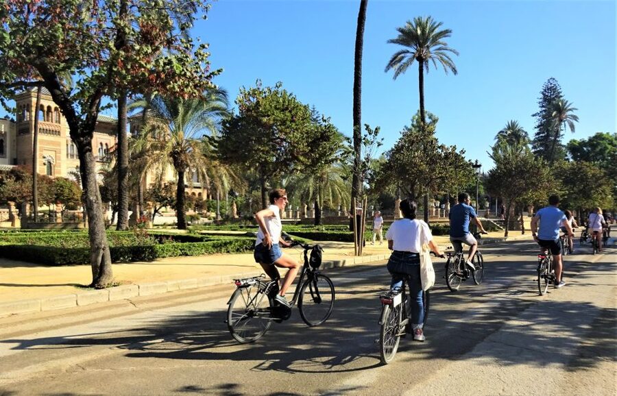 Seville: Electric Bike Tour in Small Group - The right amount of time for a first look