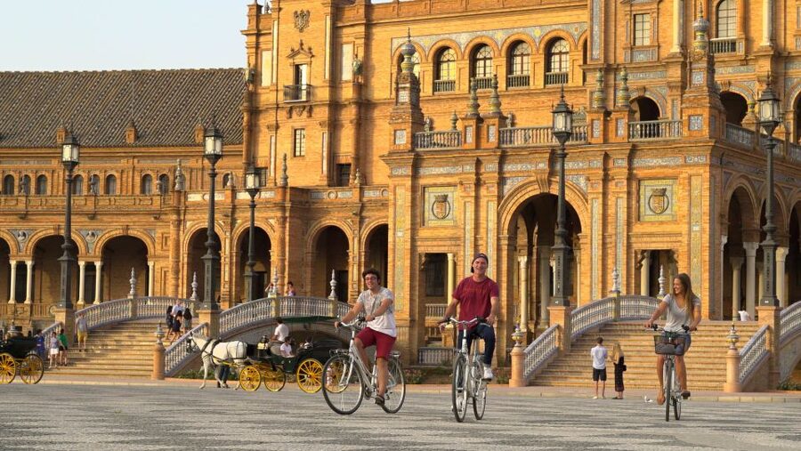 Seville: Guided Sunset Bike Tour - Santa Cruz and Seville’s neighborhood character