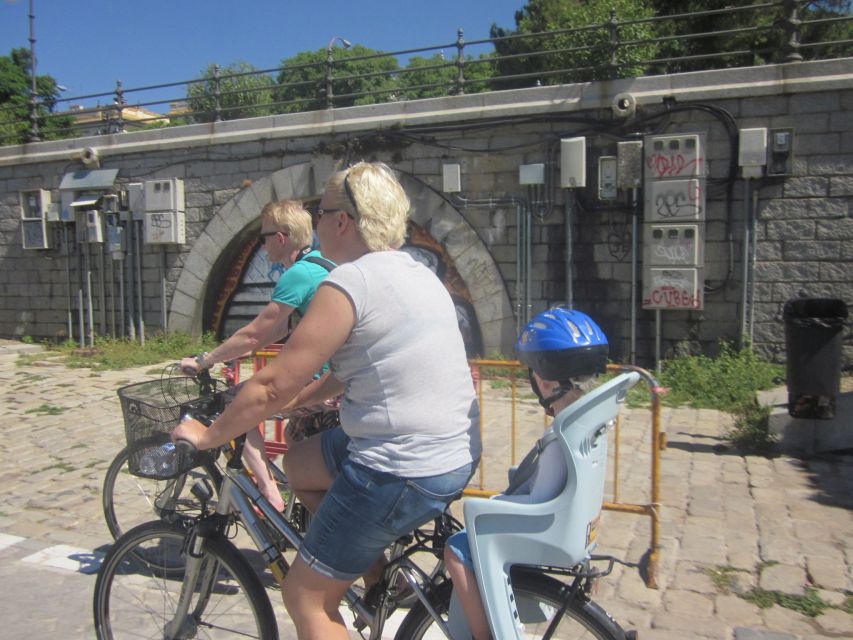 Seville: Highlights City Bike Tour - What the three-hour pace feels like