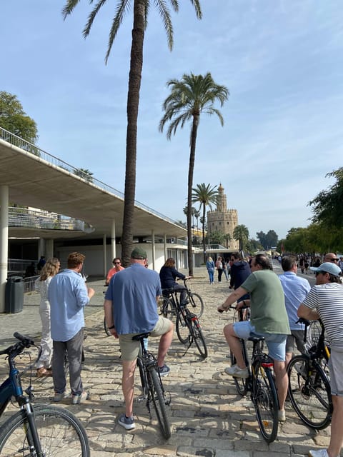 Seville: Highlights City Bike Tour - Regular bicycle or e-bike?