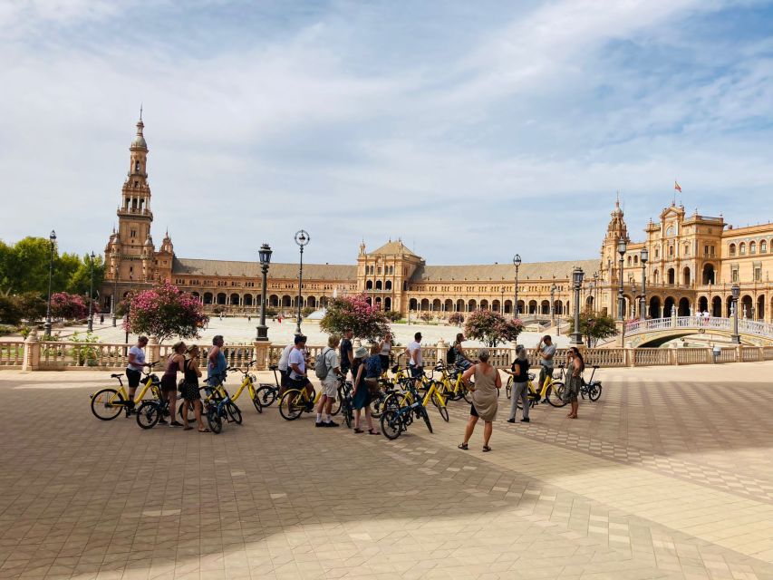 Seville: Relaxing City Bike Tour with a Tour Guide - Key points at a glance