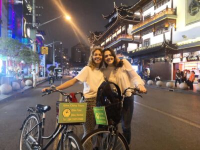 Shanghai: 4-Hour Nightlife Adventure & Tasting Bike Tour