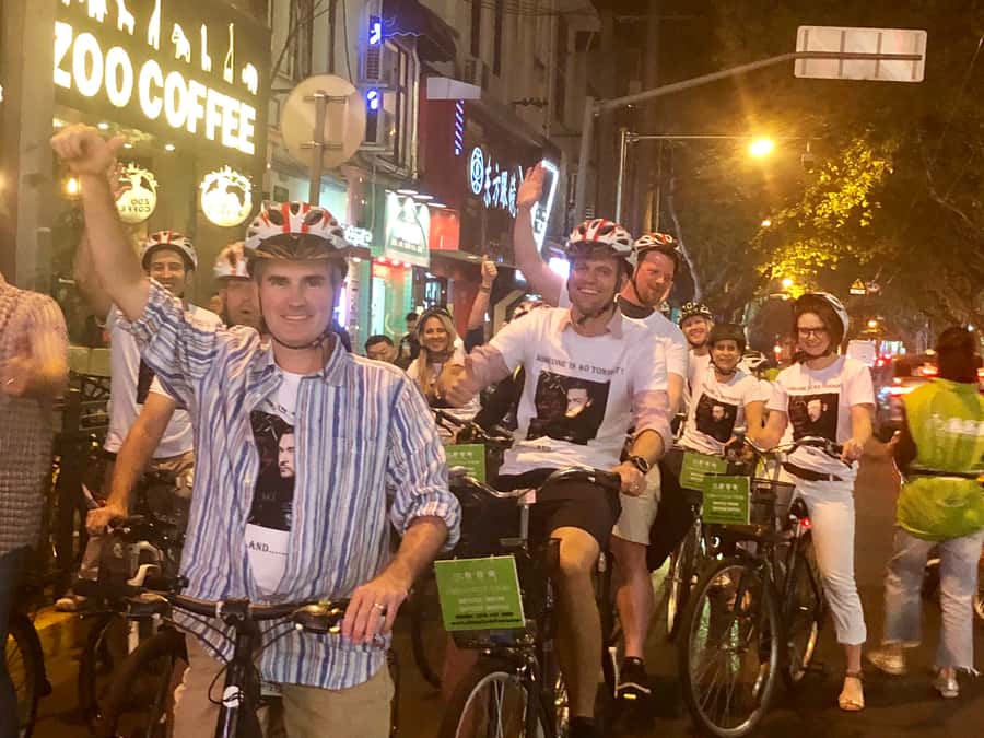 Shanghai Charming Night Small Group Bike Tour - Xintiandi and the fashionable central districts