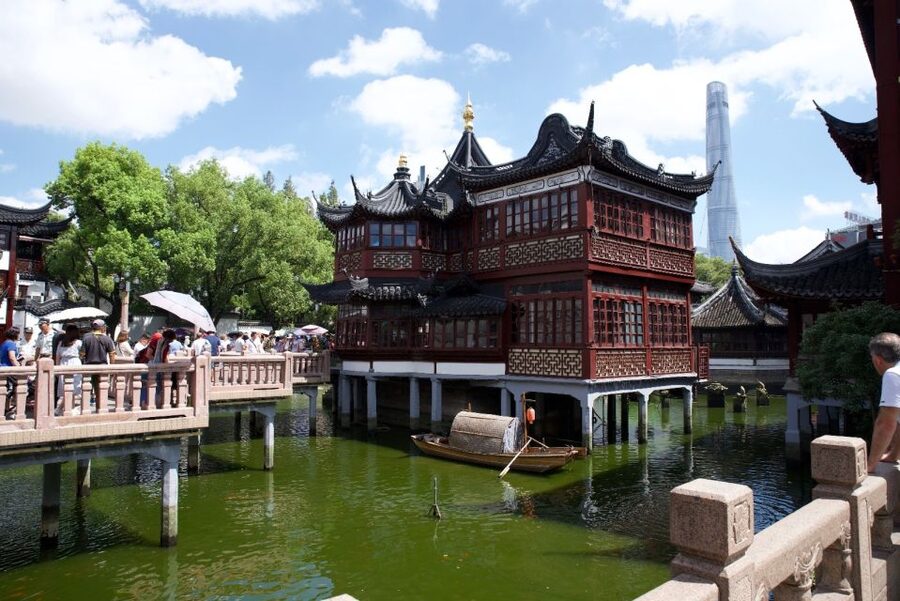Shanghai: Full Day Classic Bike Tour With an Authentic Lunch - People’s Square, the museum, and the Grand Theater