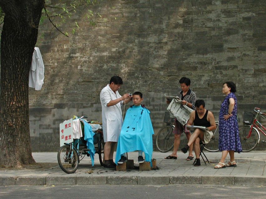 Shanghai: Full Day Classic Bike Tour With an Authentic Lunch - Starting in Hongkou and seeing an older Shanghai