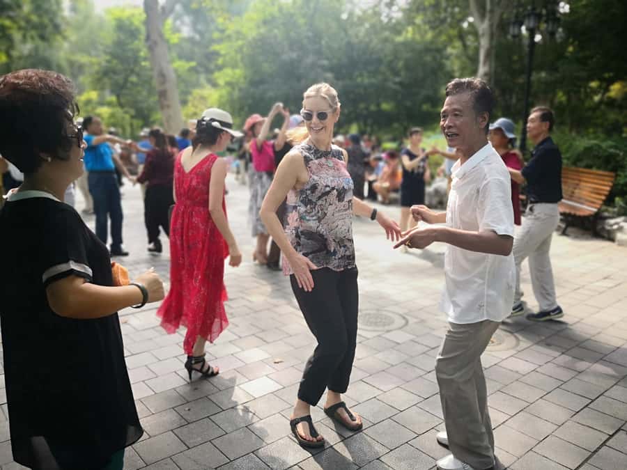 Shanghai Must-See and Foodie Test Bike Tour( Day & Night) - Yu Garden Bazaar and the back lanes