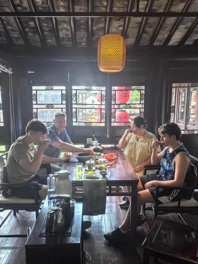 Shanghai Must-See and Foodie Test Bike Tour( Day & Night) - Food stops and local flavor