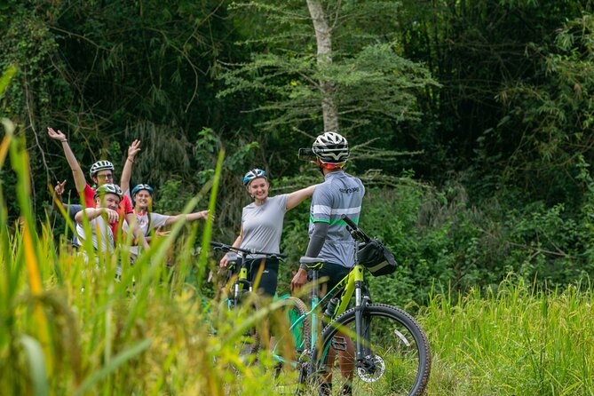 Siem Reap Countryside Bike Tour / E-Bike or Tuk Tuk - Chreav and the first rural roads