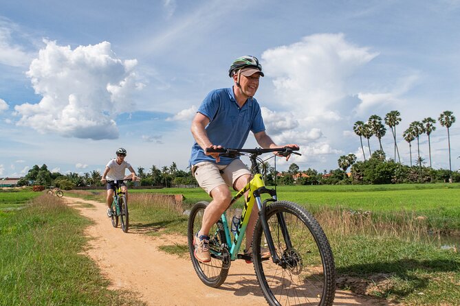 Siem Reap Countryside Bike Tour / E-Bike or Tuk Tuk - Pickup, group size, and timing tips