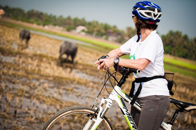 Siem Reap Countryside Guided Tour by Bike and E-Bike Private Tour - West Baray and the ride home
