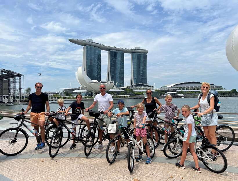 Singapore: Historical Half-Day Bike Tour - Starting at Crawford Lane and entering Kampong Glam