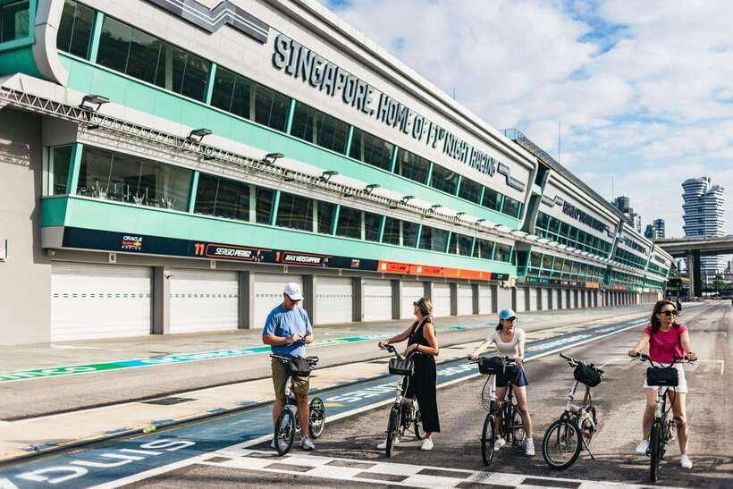 Singapore: Lion City Highlights Bike Tour - Haji Lane and Kampong Glam