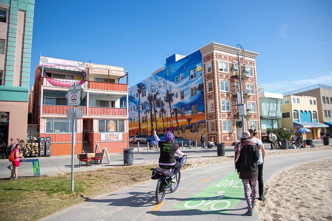 Small-Group Electric Bike Tour of Santa Monica and Venice - Why an e-bike works so well on this coastline