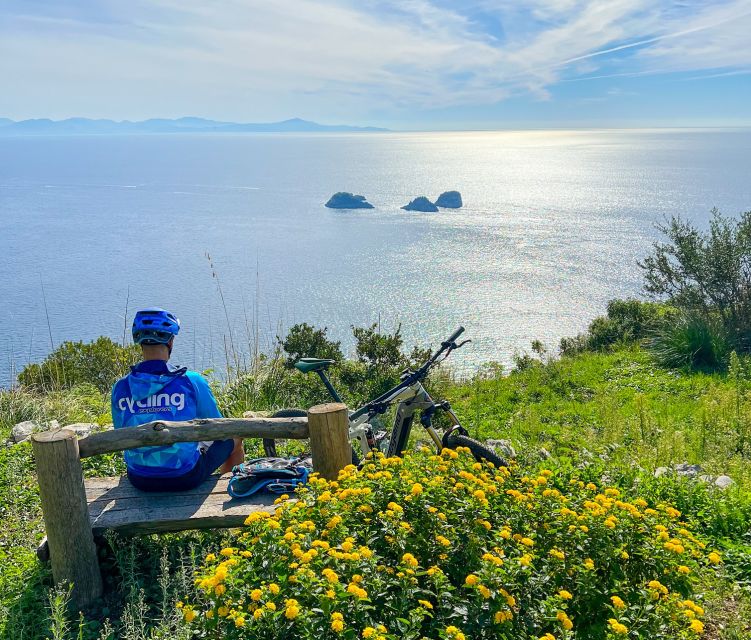 Sorrento: E-bike Oil & Lemon Tour with Tasting - Riding above Sorrento for 45 minutes