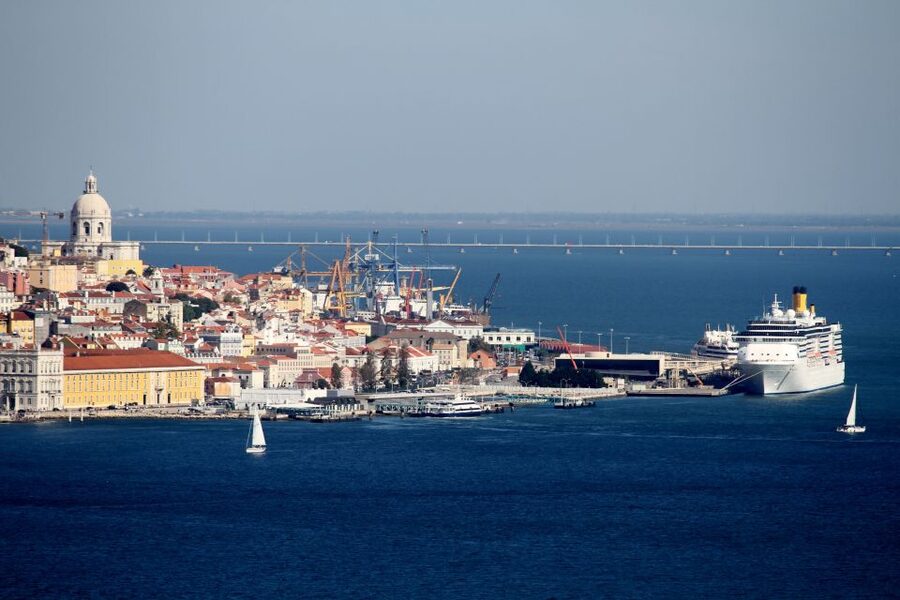 South Lisbon: 3-Hour Christ the King Electric Bike Tour - Christ the King and the best views of Lisbon
