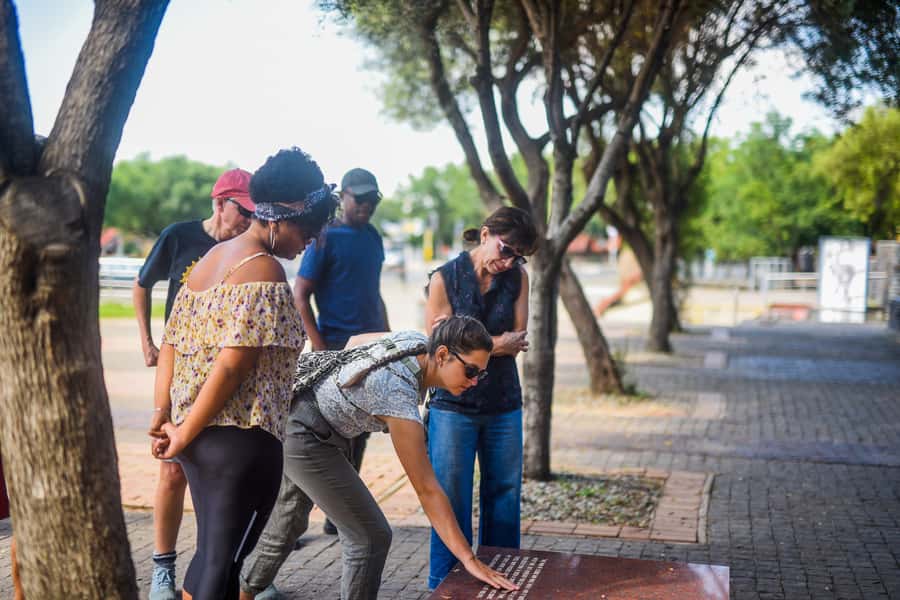 Soweto: Guided Bicycle Tour with Lunch - Vilakazi Street and a kota lunch