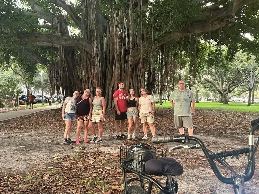 St. Petersburg, FL: Sightseeing & Murals Electric Bike Tour - Starting at Flora Wylie Park